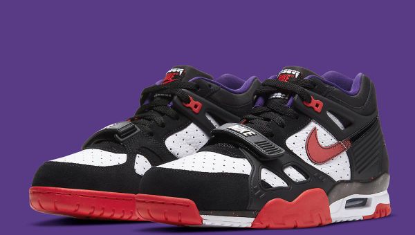 Nike выпустил кроссовки, вдохновленные образом Дракулы - Sputnik Армения