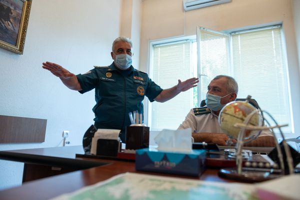 Когда довольна не только теща: судьба двух друзей, ставших пожарными-спасателями в Армении Когда довольна не только теща: судьба двух друзей, ставших пожарными-спасателями в Армении - Sputnik Армения