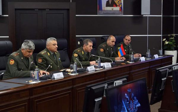 Встреча начальников Генштабов Вооруженных Сил Армении и России Оника Гаспаряна и Валерия Герасимова (5 сентября 2020). Московская область - Sputnik Армения