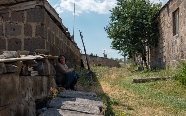 Пожилой житель села Джрадзор в Ширакской области Пожилой житель села Джрадзор в Ширакской области - Sputnik Армения