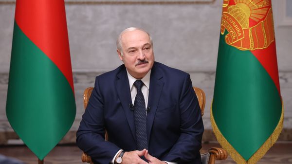 Президент Белоруссии А. Лукашенко дал интервью российским журналистам Президент Белоруссии А. Лукашенко дал интервью российским журналистам - Sputnik Армения
