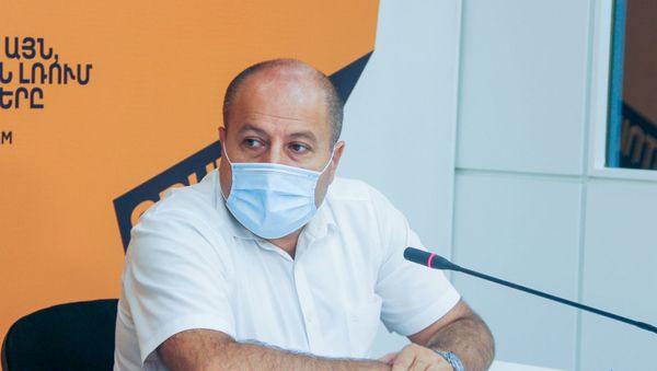 Пресс-конференция представителя группы адвокатов второго президента Армении Роберта Кочаряна Айка Алумяна (9 сентября 2020). Еревaн - Sputnik Արմենիա