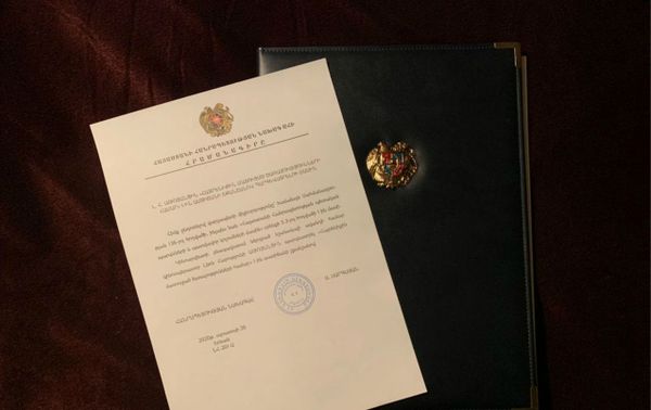 Орден за заслуги перед отечеством первой степени, врученный кинооператору Левону Атоянцу (9 сентября 2020). Еревaн Орден за заслуги перед отечеством первой степени, врученный кинооператору Левону Атоянцу (9 сентября 2020). Еревaн - Sputnik Армения