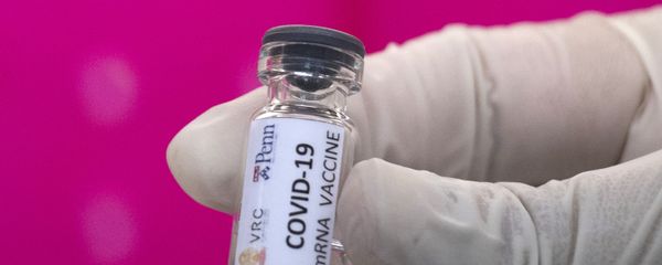 Вакцина от COVID-19 во время тестирования в исследовательском центре вакцин - Sputnik Армения