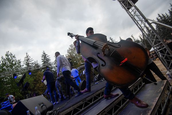 6-ой ежегодный джазовый фестиваль Yerevan Jazz Fest в Тавуше (13 сентября 2020). Берд 6-ой ежегодный джазовый фестиваль Yerevan Jazz Fest в Тавуше (13 сентября 2020). Берд - Sputnik Армения