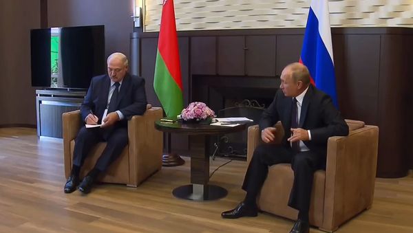 Президенты России и Беларуси Владимир Путин и Александр Лукашенко во время встречи (14 сентября 2020). Сочи - Sputnik Армения