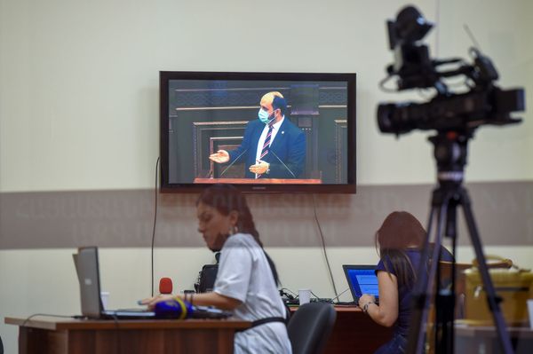 Красные береты начали подвергать приводу участников акции против Араика Арутюняна - Sputnik Армения