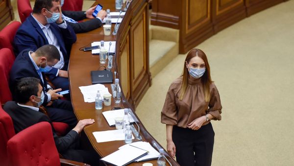 Руководитель фракции Мой шаг Лилит Макунц на очередном заседании Национального собрания Армении (16 сентября 2020). Еревaн - Sputnik Армения