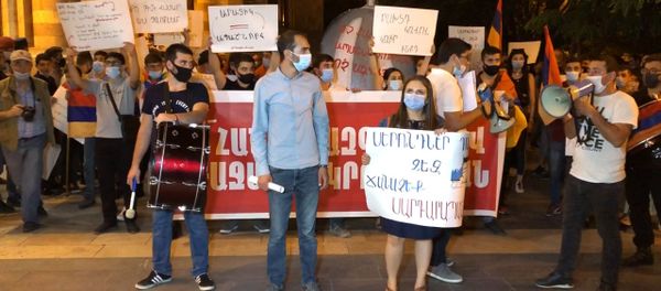 Молодежное крыло АРФД требует отставки министра образования Араика Арутюняна - Sputnik Армения