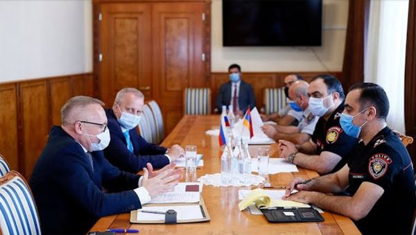 Ոստիկանության պետն ընդունել է Հայաստանում Ռուսաստանի արտակարգ և լիազոր դեսպանին - Sputnik Արմենիա