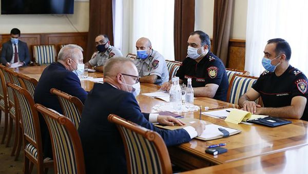 Начальник полиции Ваге Казарян принял Чрезвычайного и Полномочного Посла России в Армении Сергея Копыркина (18 сентября 2020). Еревaн - Sputnik Армения