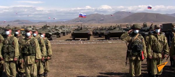 Церемония поднятия государственных флагов участников СКШУ «Кавказ 2020» состоялась в Армении - Sputnik Արմենիա