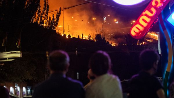 Пожар у Матенадарана (19 сентября 2020). Еревaн - Sputnik Армения