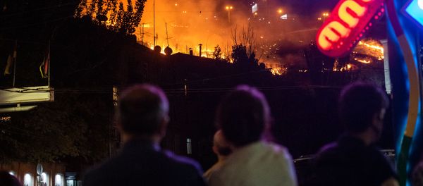 Пожар у Матенадарана (19 сентября 2020). Еревaн - Sputnik Արմենիա