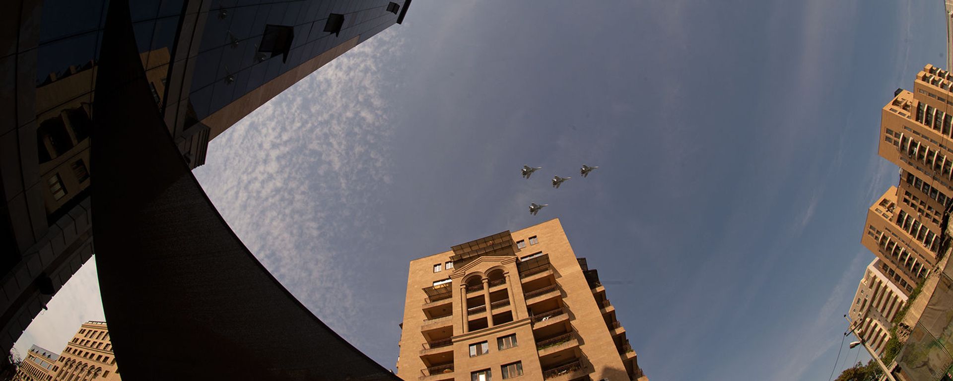 Пролет армянских истребителей в День Независимости (21 сентября 2020). Еревaн - Sputnik Արմենիա, 1920, 17.09.2021