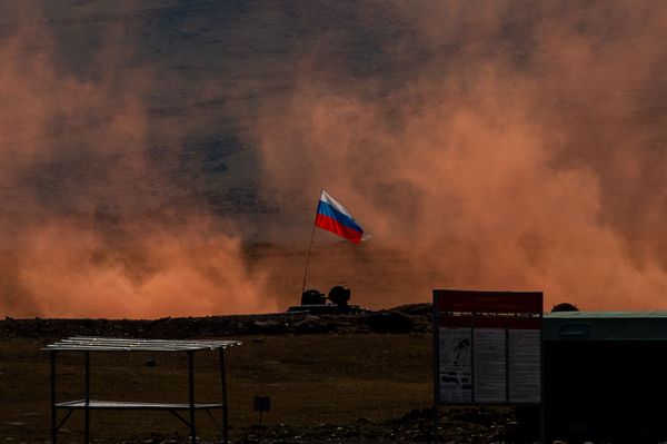 Армянские и российские военнослужащие разыгрывают боевые тактические действия в рамках стратегического командно-штабного учения «Кавказ-2020» на высокогорном полигоне «Алагяз» в Армении (24 сентября 2020). Армянские и российские военнослужащие разыгрывают боевые тактические действия в рамках стратегического командно-штабного учения «Кавказ-2020» на высокогорном полигоне «Алагяз» в Армении (24 сентября 2020). - Sputnik Армения