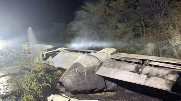 Обломки военного самолета Ан-26 после крушения в городе Чугуев недалеко от Харькова (25 сентября 2020). Украина - Sputnik Армения