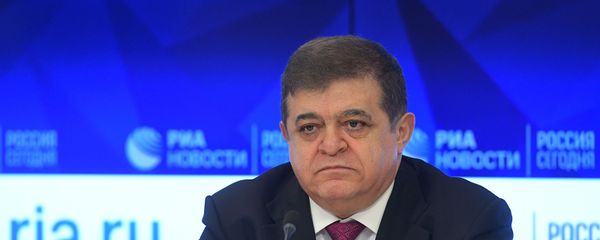 Первый заместитель председателя комитета Совета Федерации по международным делам Владимир Джабаров во время пресс-конференции (25 февраля 2019). Москвa - Sputnik Армения