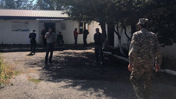 Сборы добровольцев Еркрапа в Гюмри (27 сентября 2020). Ширак - Sputnik Արմենիա
