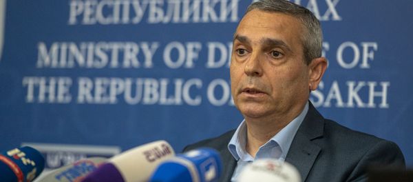 Министр иностранных дел Карабаха Масис Маилян во время брифинга в Едином информационном центре (28 сентября 2020). Степанакерт Министр иностранных дел Карабаха Масис Маилян во время брифинга в Едином информационном центре (28 сентября 2020). Степанакерт - Sputnik Армения