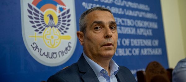Министр иностранных дел Карабаха Масис Маилян во время брифинга в Едином информационном центре (28 сентября 2020). Степанакерт - Sputnik Արմենիա