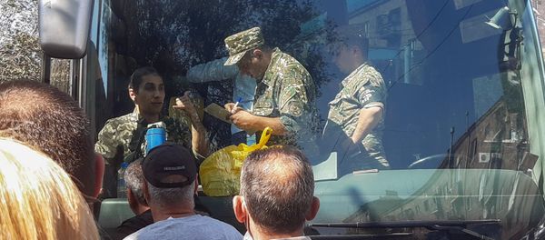 Запись добровольцев для отправки на фронт в военкомате (28 сентября 2020). Еревaн - Sputnik Армения