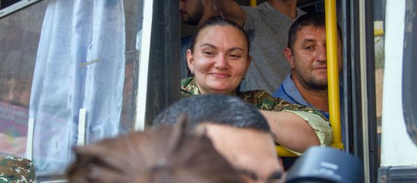 Запись добровольцев для отправки на фронт в военкомате (28 сентября 2020). Еревaн - Sputnik Արմենիա