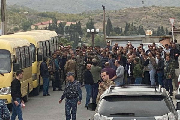 Добровольцы, вступившие в Армию обороны (28 сентября 2020). Добровольцы, вступившие в Армию обороны (28 сентября 2020). - Sputnik Армения