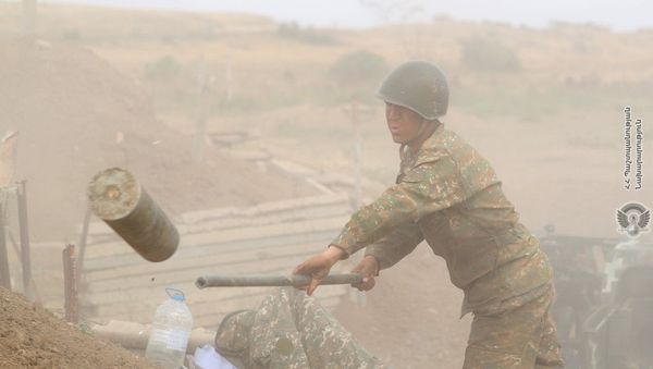 Армянские военнослужащие на передовой - Sputnik Армения