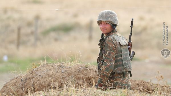 Армянские военнослужащие на передовой - Sputnik Արմենիա