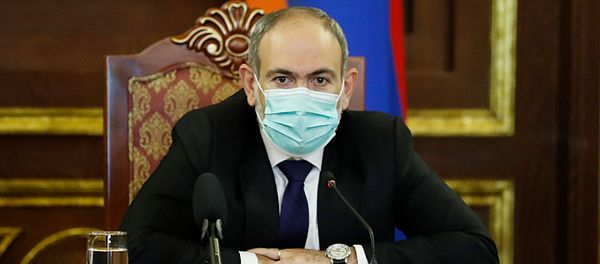 Премьер-министр Никол Пашинян во время интервью представителям российских СМИ (30 сентября 2020). Еревaн Премьер-министр Никол Пашинян во время интервью представителям российских СМИ (30 сентября 2020). Еревaн - Sputnik Армения