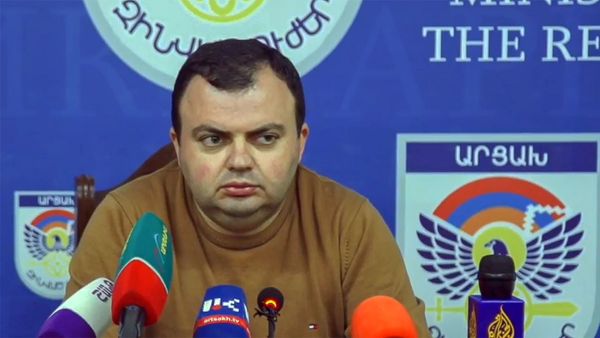 Брифинг спикера президента Карабаха Ваграма Погосяна (30 сентября 2020). Степанакерт - Sputnik Армения