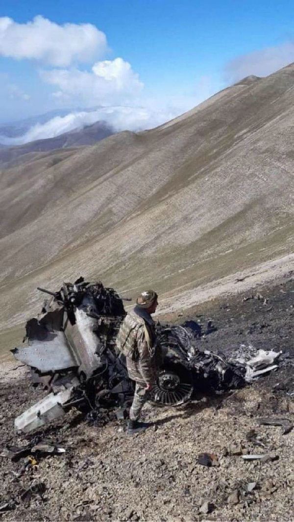 Обнародовано имя пилота армянского Су-25, сбитого турецким F-16 Обнародовано имя пилота армянского Су-25, сбитого турецким F-16 - Sputnik Армения