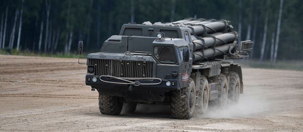 Реактивная система залпового огня Смерч на Международном военно-техническом форуме Армия-2019 (26 июня 2019). Алабино Реактивная система залпового огня Смерч на Международном военно-техническом форуме Армия-2019 (26 июня 2019). Алабино - Sputnik Արմենիա