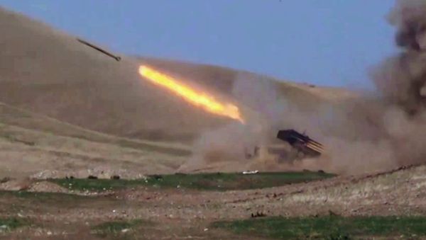 Кадр из видео минобороны Азербайджана по артобстрелу Карабаха - Sputnik Արմենիա
