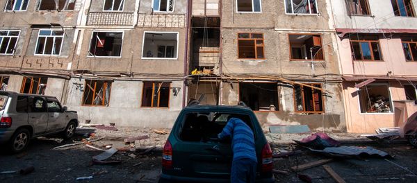 Утро в Степанакерте после ночных обстрелов (3 октября 2020). Карабах - Sputnik Արմենիա