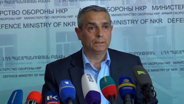 Брифинг министра иностранных дел Карабаха Масиса Маиляна (3 октября 2020). Степанакерт - Sputnik Արմենիա