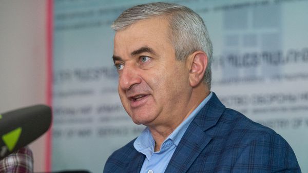 Брифинг бывшего Председателя НС Карабаха Ашота Гуляна (3 октября 2020). Степанакерт - Sputnik Армения