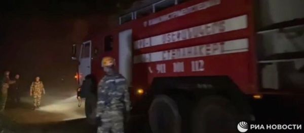 После взрыва по Степанакерту загорелся магазин - Sputnik Արմենիա