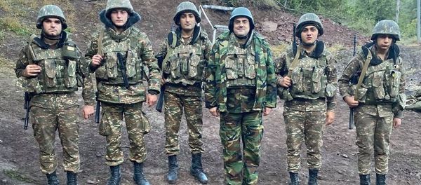 Президент Карабаха Араик Арутюнян опубликовал фотографии с передовой - Sputnik Армения