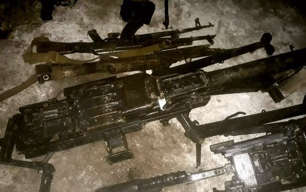 Армия обороны Карабаха опубликовала фотографии изъятого вооружения азербайджанской армии - Sputnik Армения