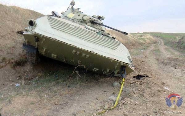Армия обороны Карабаха опубликовала фотографии изъятого вооружения азербайджанской армии - Sputnik Армения