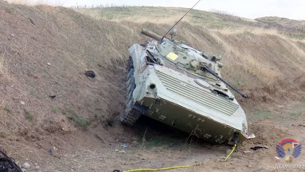 Армия обороны Карабаха опубликовала фотографии изъятого вооружения азербайджанской армии - Sputnik Армения