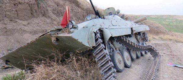 Армия обороны Карабаха опубликовала фотографии изъятого вооружения азербайджанской армии Армия обороны Карабаха опубликовала фотографии изъятого вооружения азербайджанской армии - Sputnik Армения