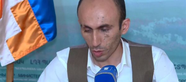 Пресс-конференция омбудсмена Карабаха Артака Бегларяна (5 октября 2020). Степанакерт Пресс-конференция омбудсмена Карабаха Артака Бегларяна (5 октября 2020). Степанакерт - Sputnik Армения