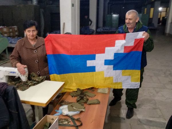Надежный тыл: в Степанакерте добровольцы организовали швейный цех в подвале - Sputnik Армения