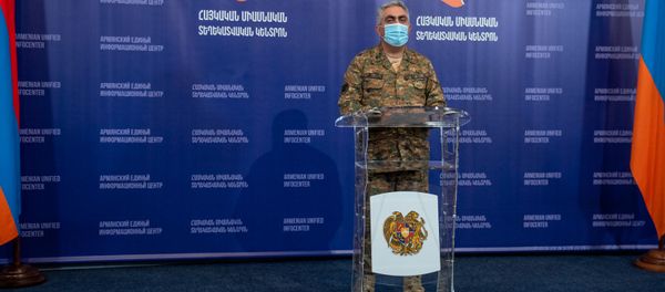Брифинг представителя минобороны РА Арцруна Ованнисяна (6 октября 2020). Ереван - Sputnik Արմենիա