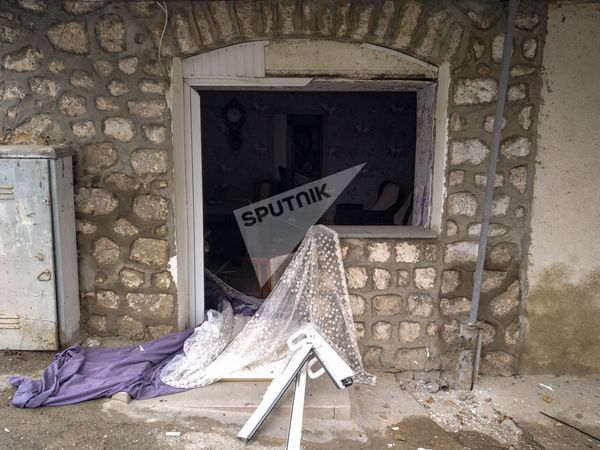 Утро в Степанакерте на 11-й день военных действий (7 октября 2020). Карабах Утро в Степанакерте на 11-й день военных действий (7 октября 2020). Карабах - Sputnik Армения