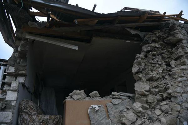 Ավերված Ստեփանակերտի առավոտը. լուսանկարներ Ավերված Ստեփանակերտի առավոտը. լուսանկարներ - Sputnik Արմենիա