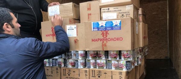 Собранная помощь армян российского Реутова для Карабаха - Sputnik Արմենիա